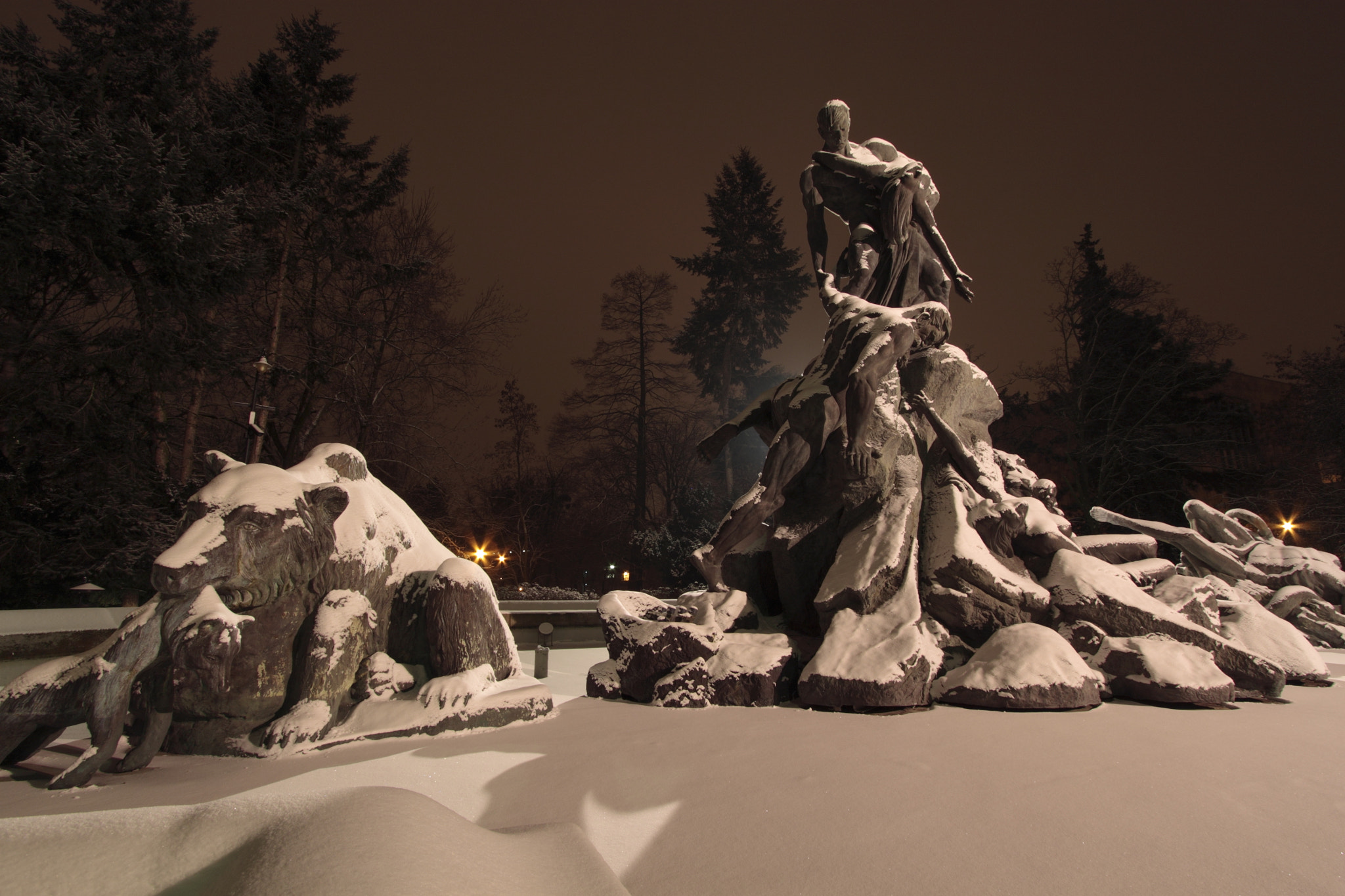 Canon EF-S 10-22mm F3.5-4.5 USM sample photo. The fountain "potop" #2 photography