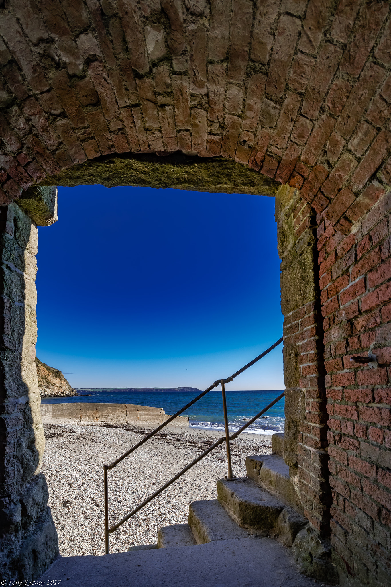 Nikon D5500 sample photo. Through the tunnel photography