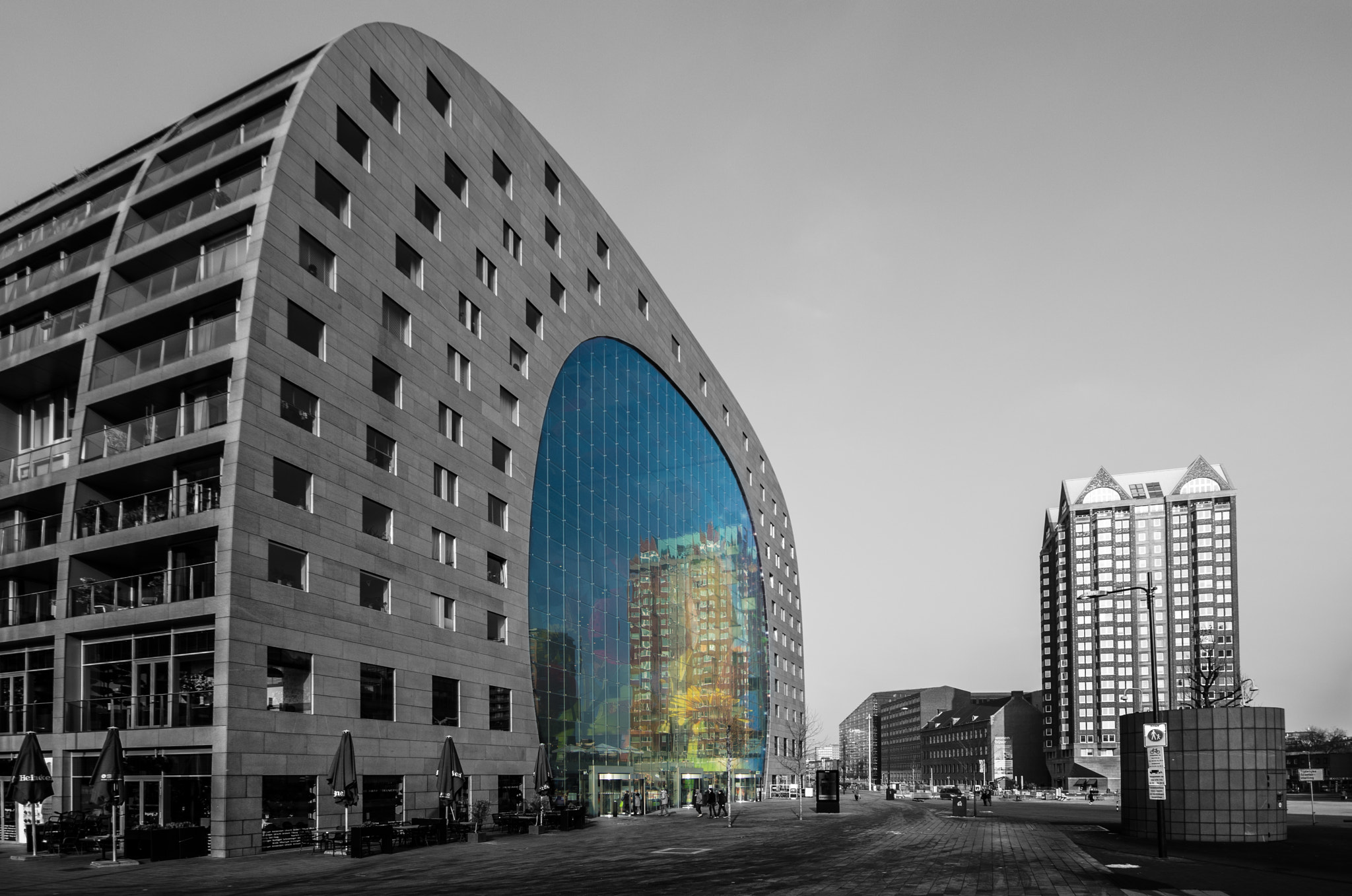 Sigma AF 10-20mm F4-5.6 EX DC sample photo. Colourfull markthal photography