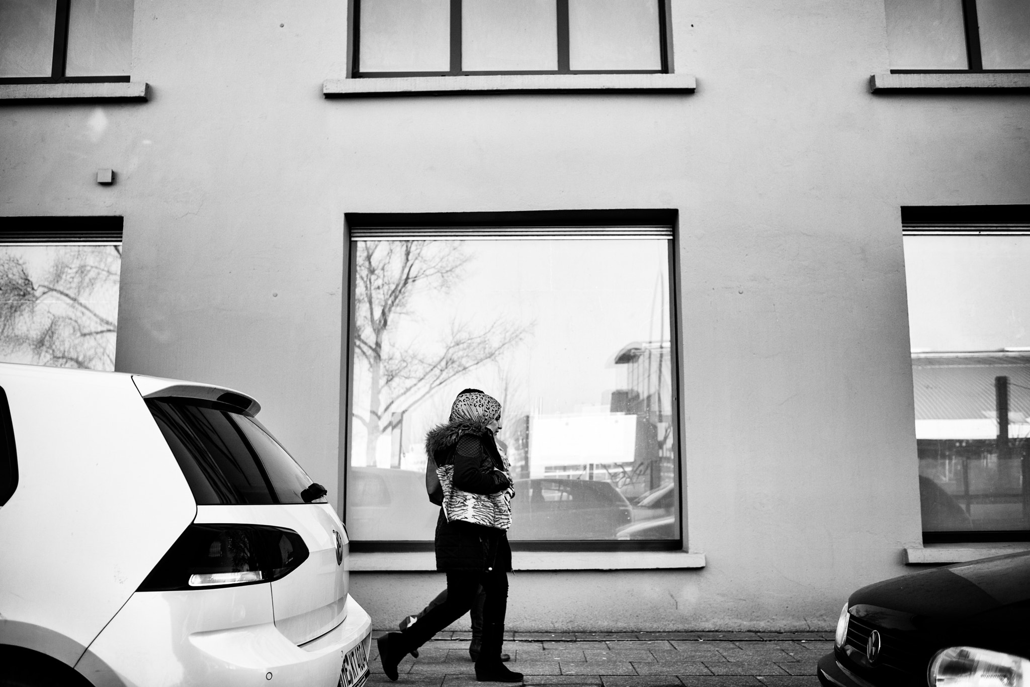 Nikon D600 + Nikon AF Nikkor 35mm F2D sample photo. Reflecting windows photography