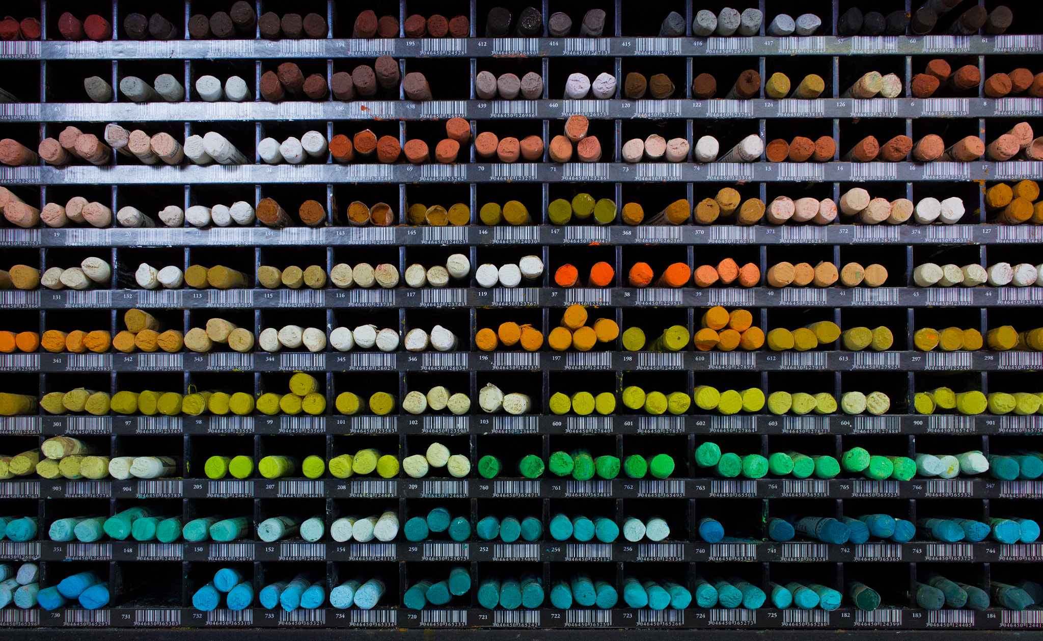 Canon EF-S 24mm F2.8 STM sample photo. Color scheme 2 photography
