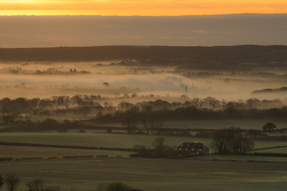 Fujifilm X-T10 + Fujifilm XC 50-230mm F4.5-6.7 OIS II sample photo. Kent countryside misty morning photography