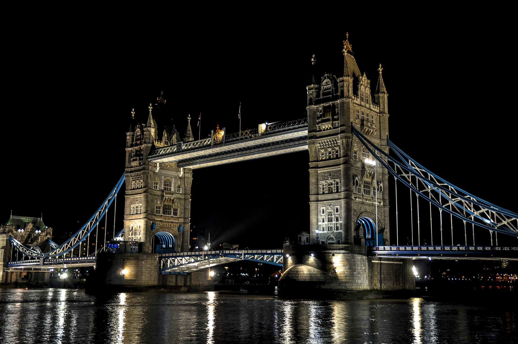Nikon D5000 sample photo. London tower bridge photography