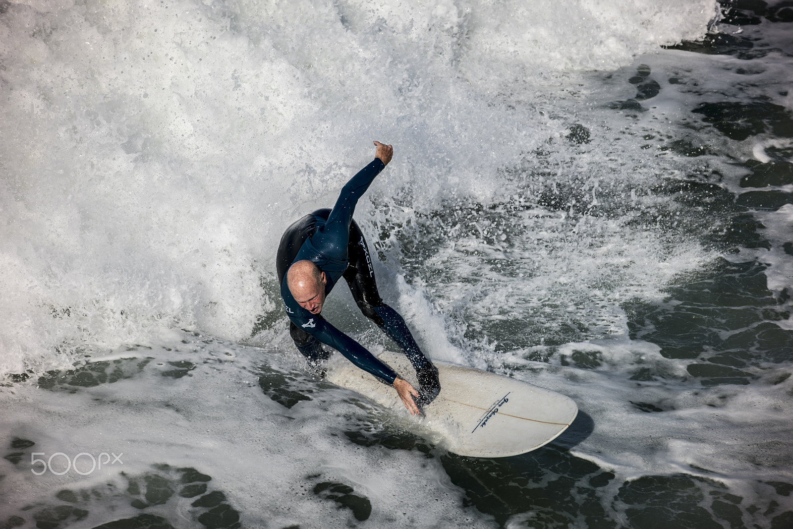Sony a7R II + Tamron SP 70-300mm F4-5.6 Di USD sample photo. Surf photography