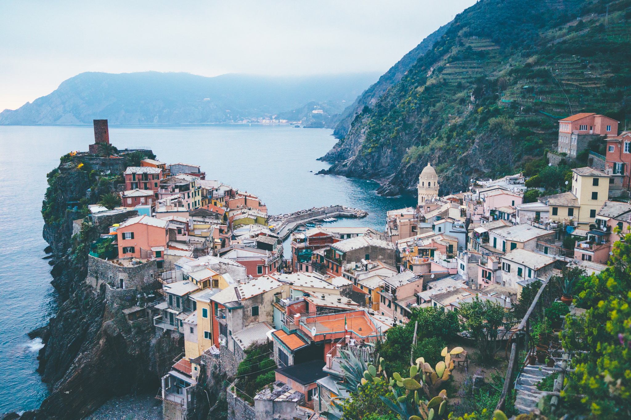 Sony Cyber-shot DSC-RX1R + 35mm F2.0 sample photo. Cinque terre photography