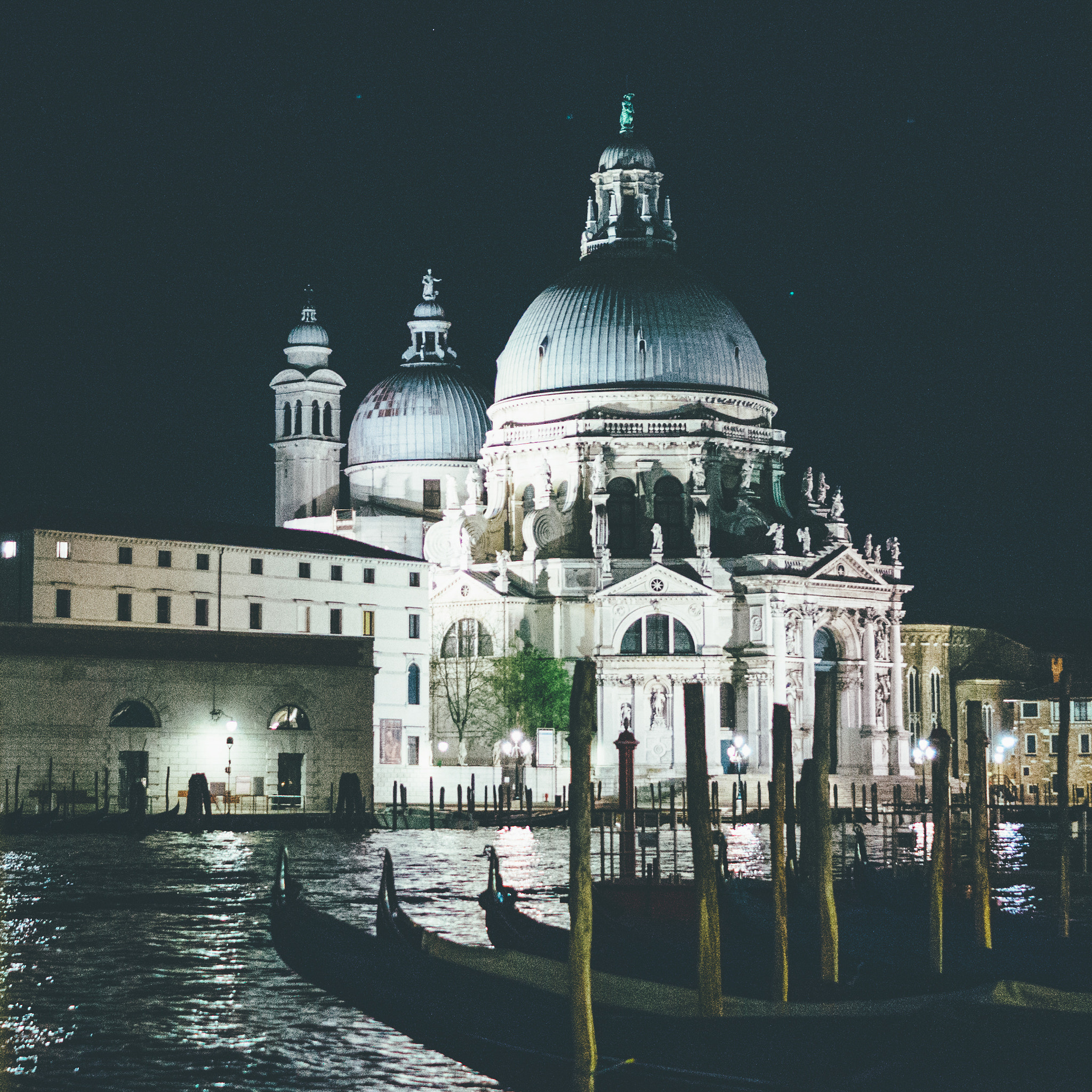 Sony Cyber-shot DSC-RX1R + 35mm F2.0 sample photo. Venice photography