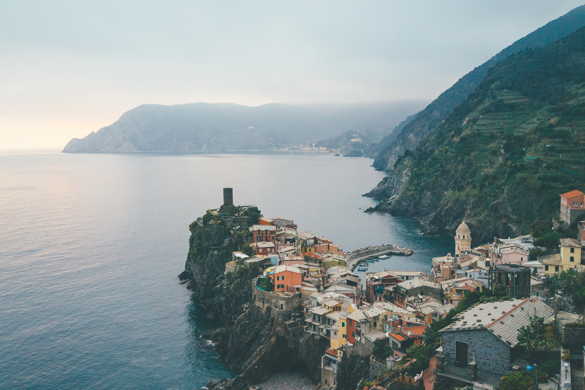 Sony Cyber-shot DSC-RX1R + 35mm F2.0 sample photo. Cinque terre photography