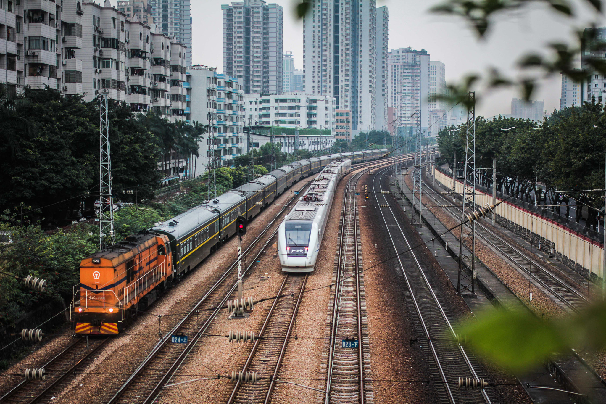 Canon EOS 60D + Canon EF 40mm F2.8 STM sample photo. China railway high-speed photography