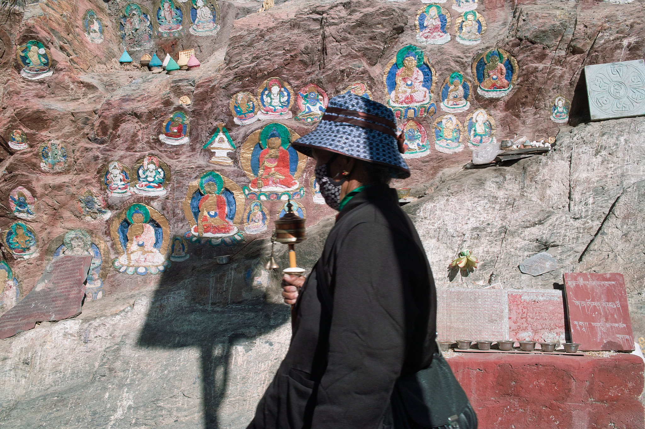 Sigma DP2s sample photo. Believer tibetan photography