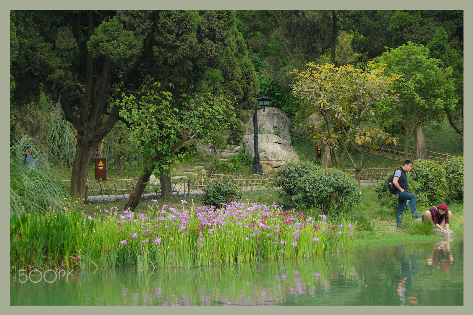 Sony DT 16-105mm F3.5-5.6 sample photo. Chengdu photography