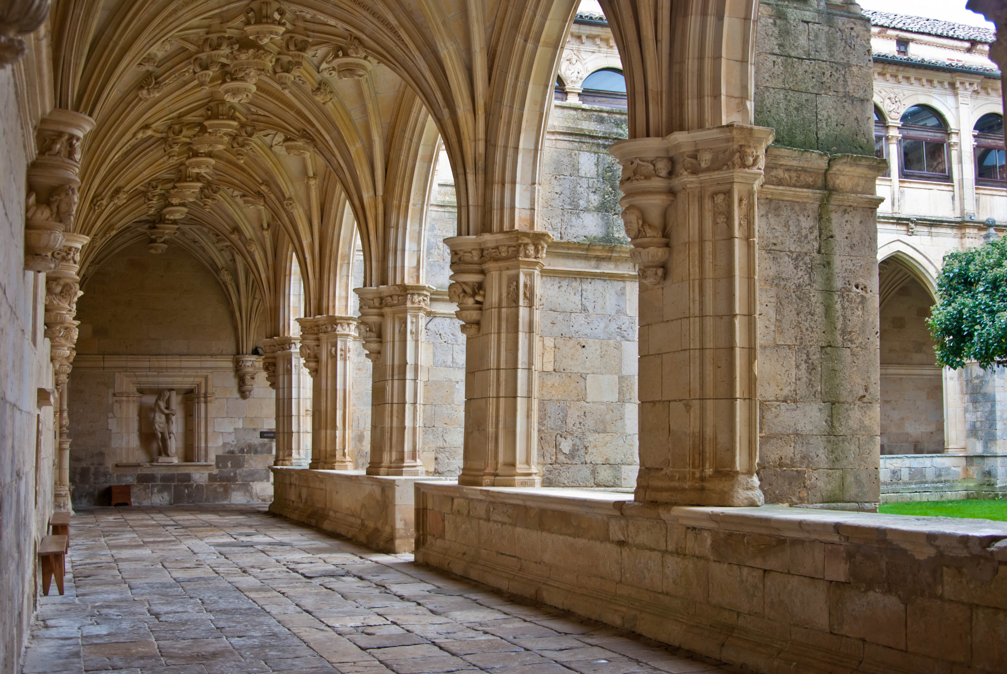 Nikon D40X sample photo. Claustro san zolio photography