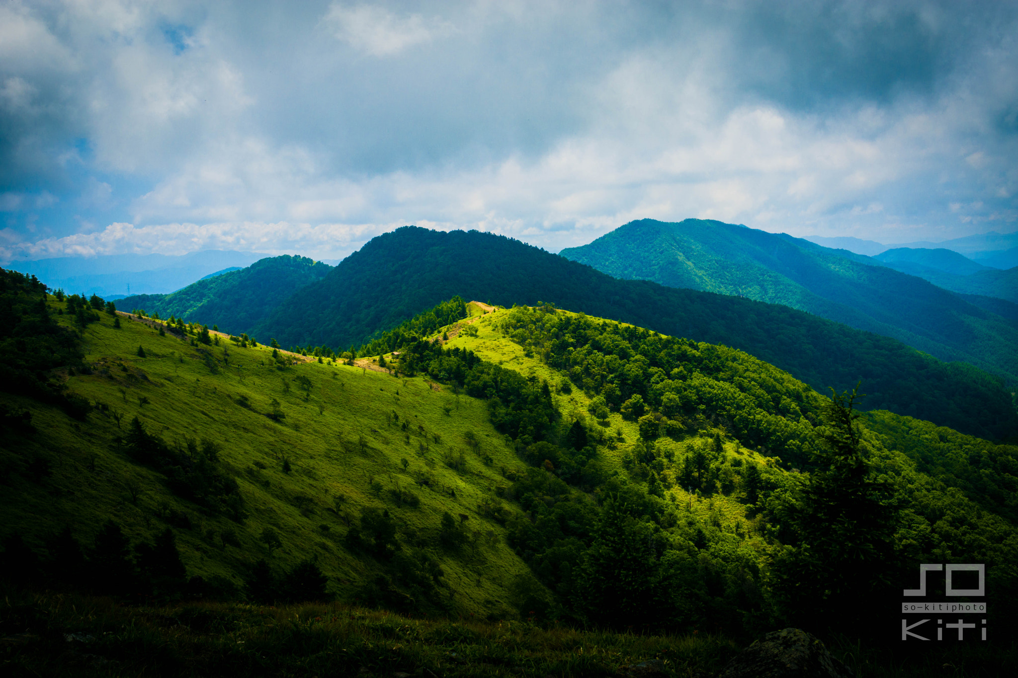 Sony Sonnar T* E 24mm F1.8 ZA sample photo. Mt.daibosathutouge photography