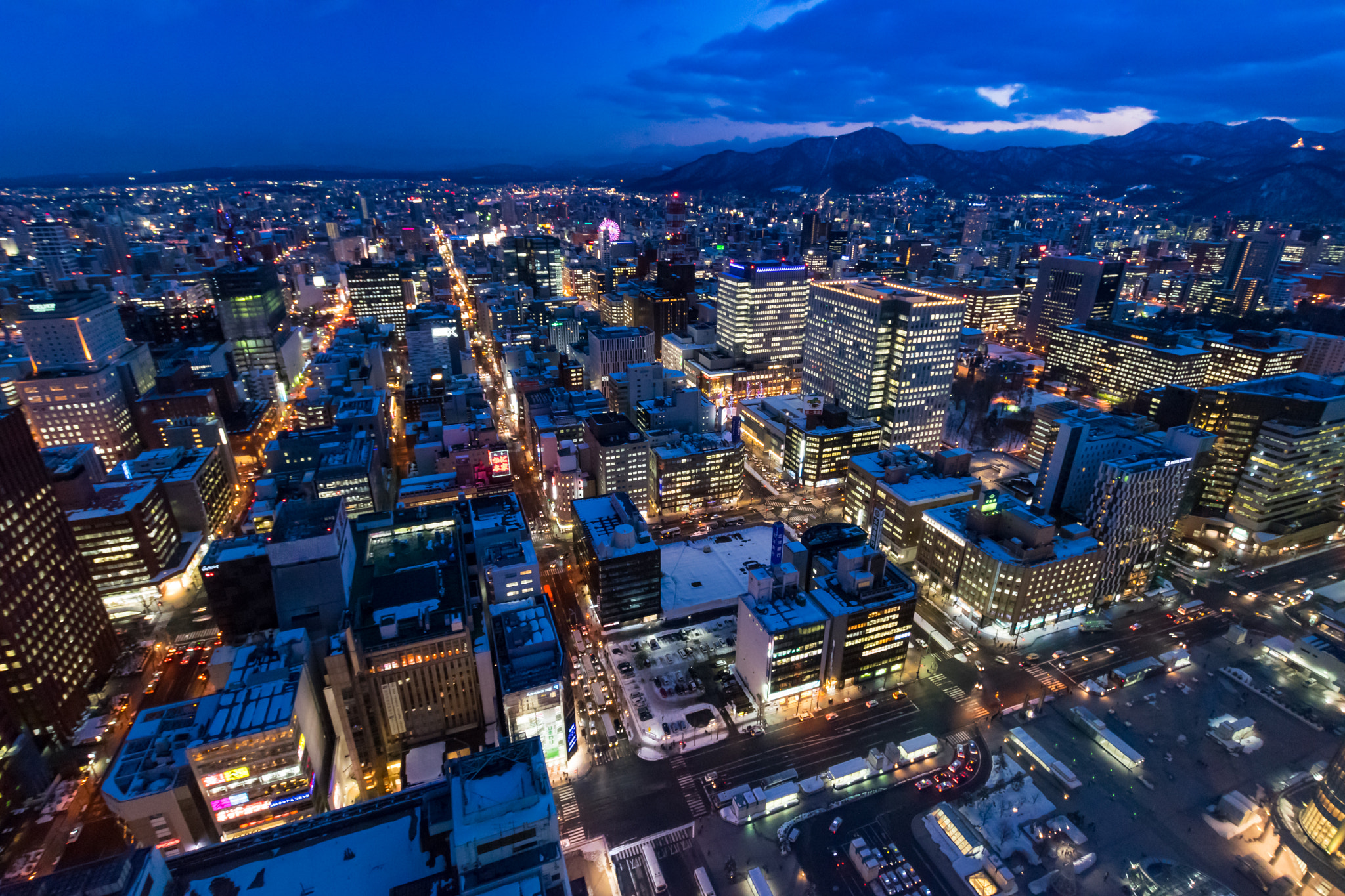 Nikon D5300 + Sigma 10-20mm F3.5 EX DC HSM sample photo. The city never sleeps photography