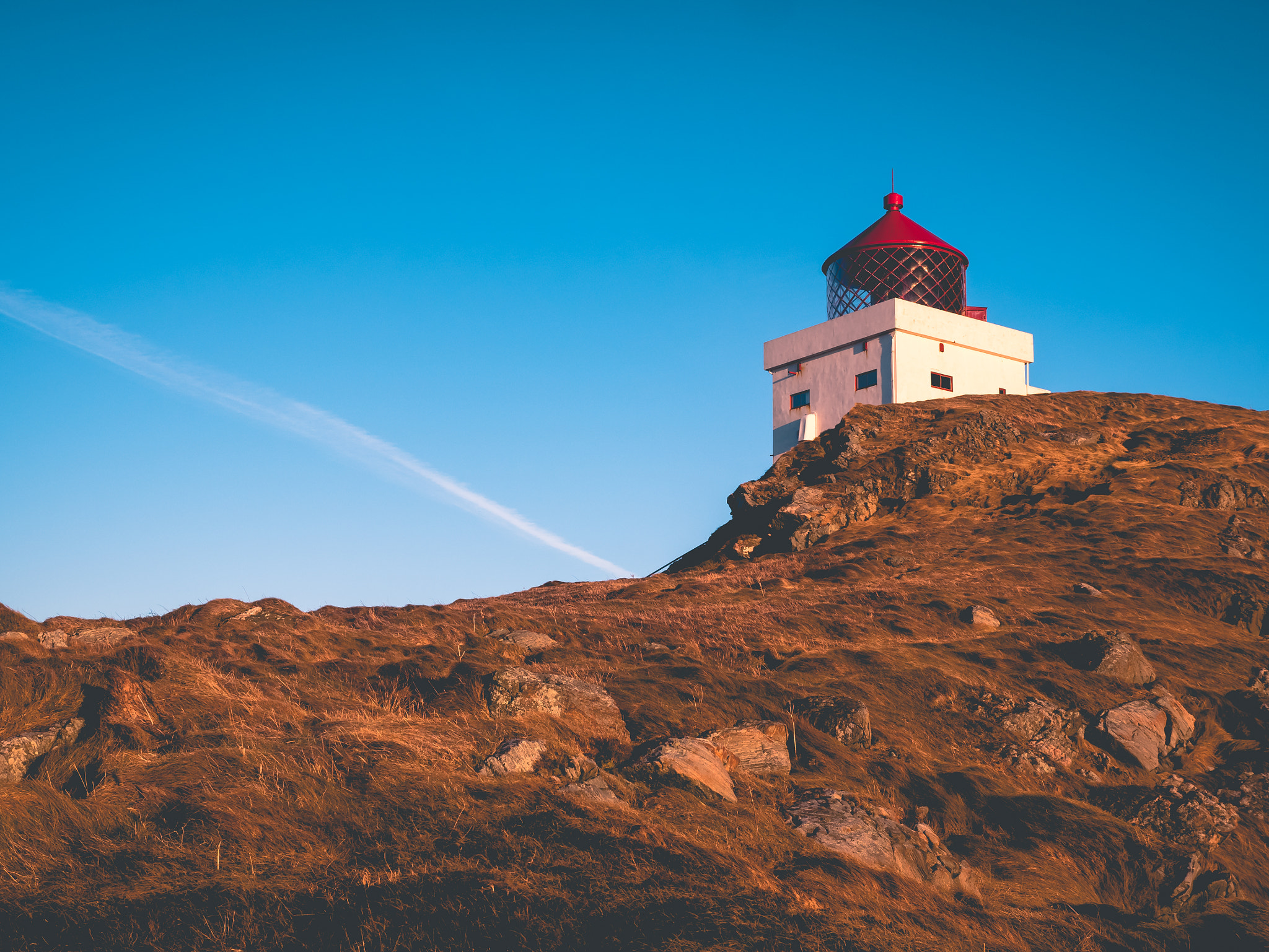 Panasonic Lumix DMC-GX85 (Lumix DMC-GX80 / Lumix DMC-GX7 Mark II) sample photo. An old lighthouse photography