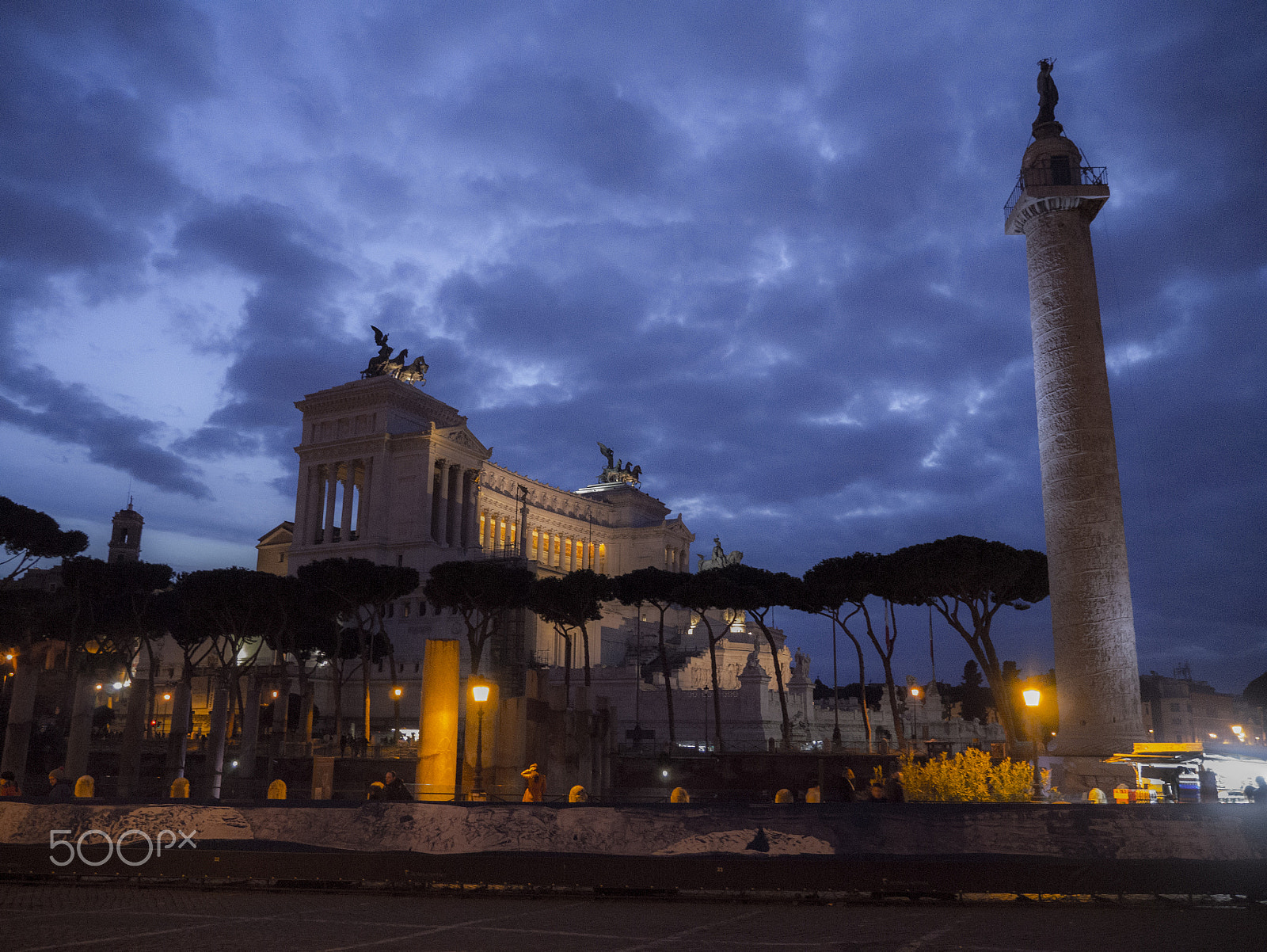 Panasonic Lumix DMC-GF6 + LUMIX G VARIO 14-42/F3.5-5.6 II sample photo. Altare della patria photography