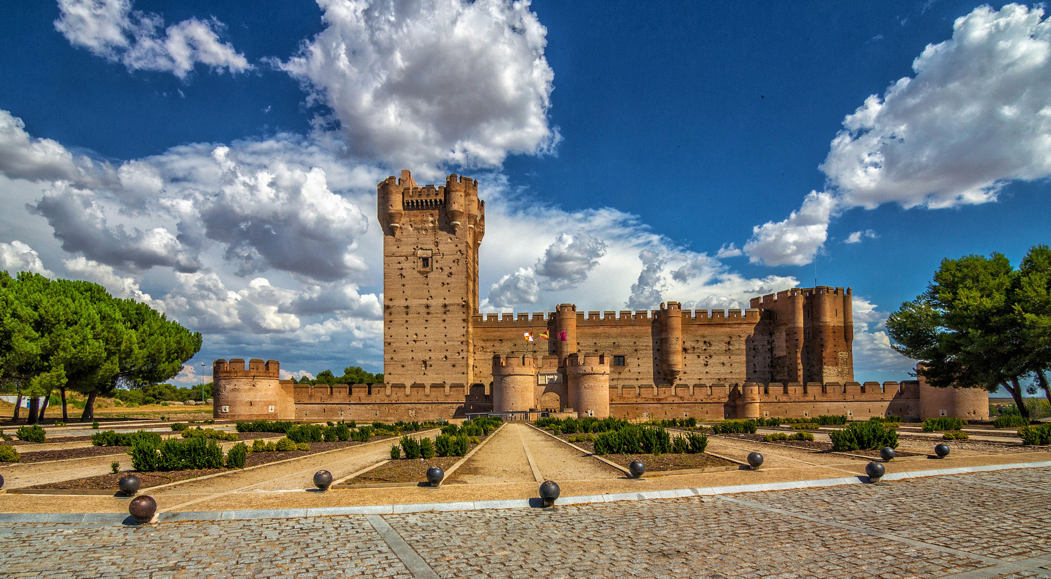 Canon EOS M sample photo. Castillo de la mota, medina del campo, valladolid, españa photography