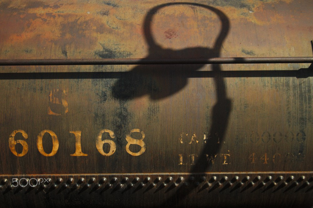 Canon EF-S 18-55mm F3.5-5.6 II sample photo. Detail of a train carriage, sacramento photography