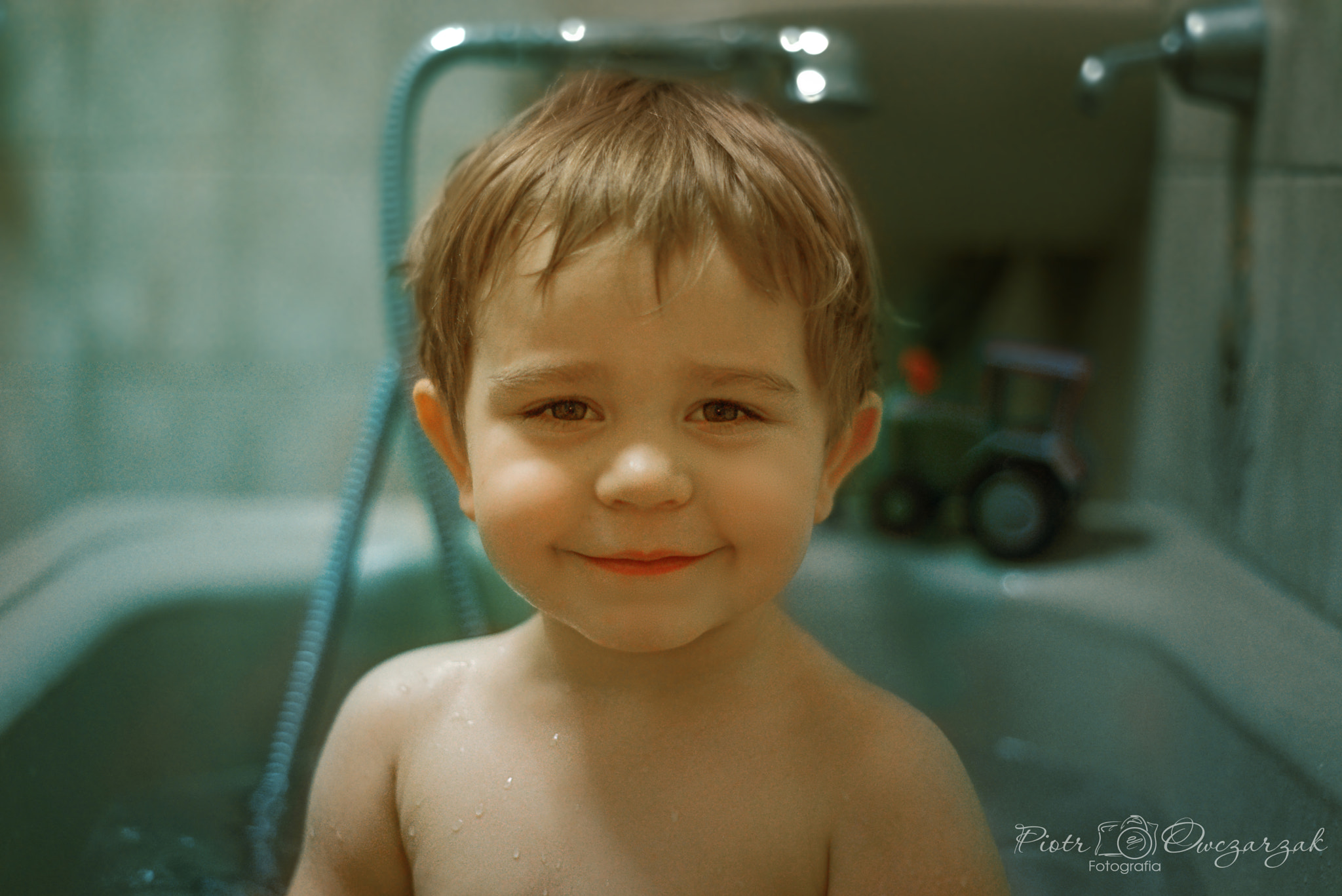 Nikon D600 + Nikon AF Nikkor 50mm F1.8D sample photo. Bath time photography