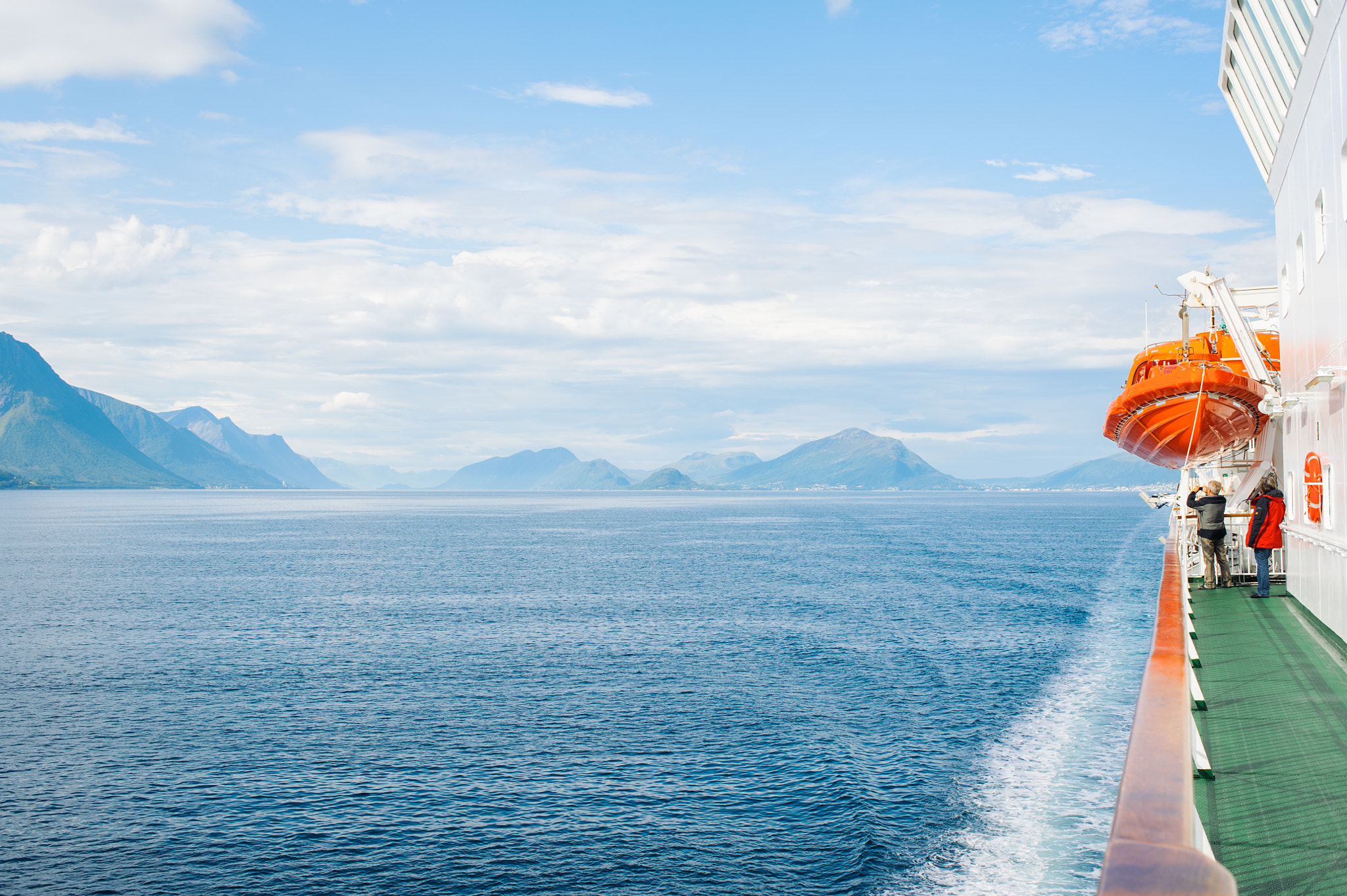 Nikon AF Nikkor 35mm F2D sample photo. Aboard the hurtigruten photography
