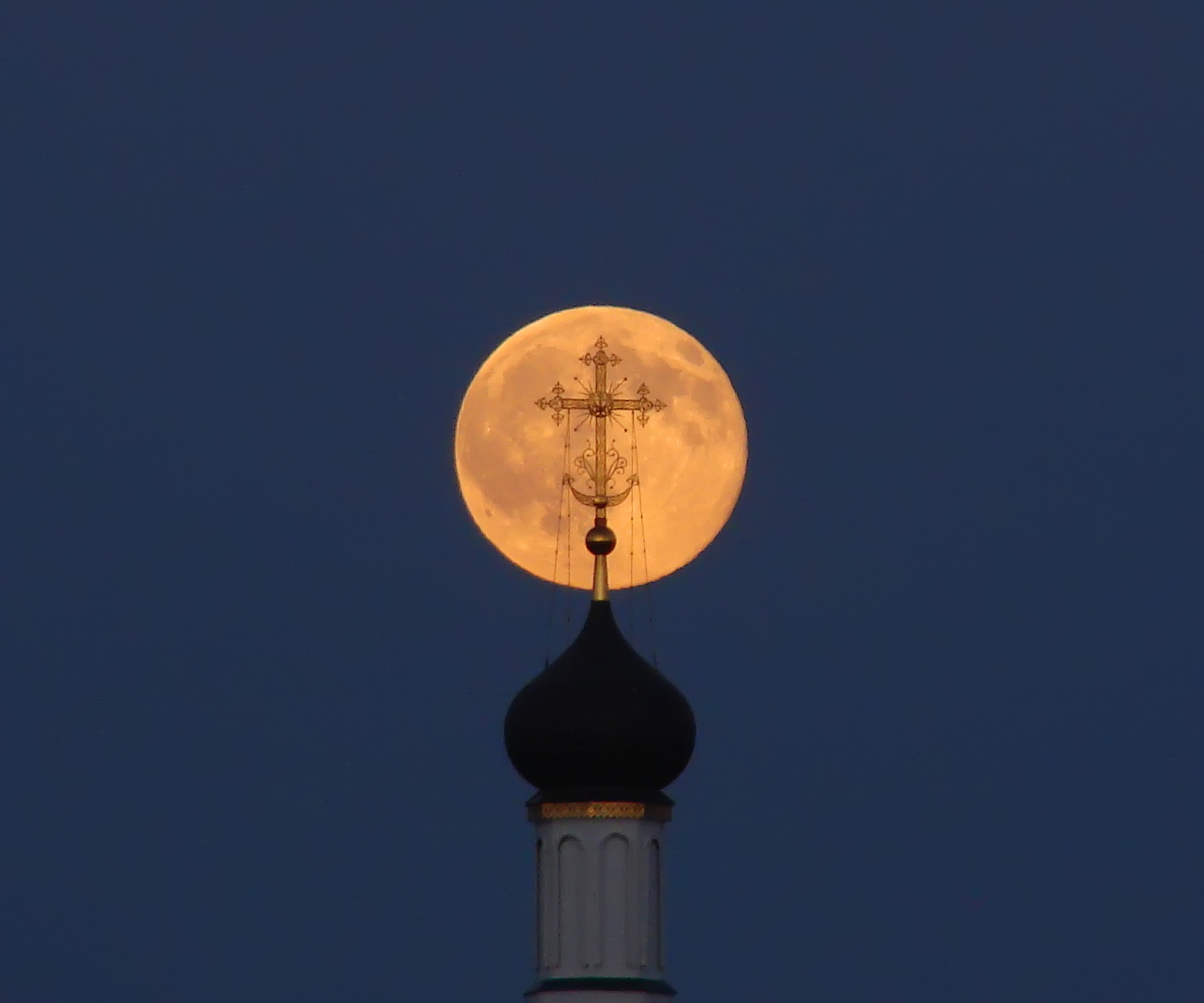 Sony DSC-H5 sample photo. Supermoon photography