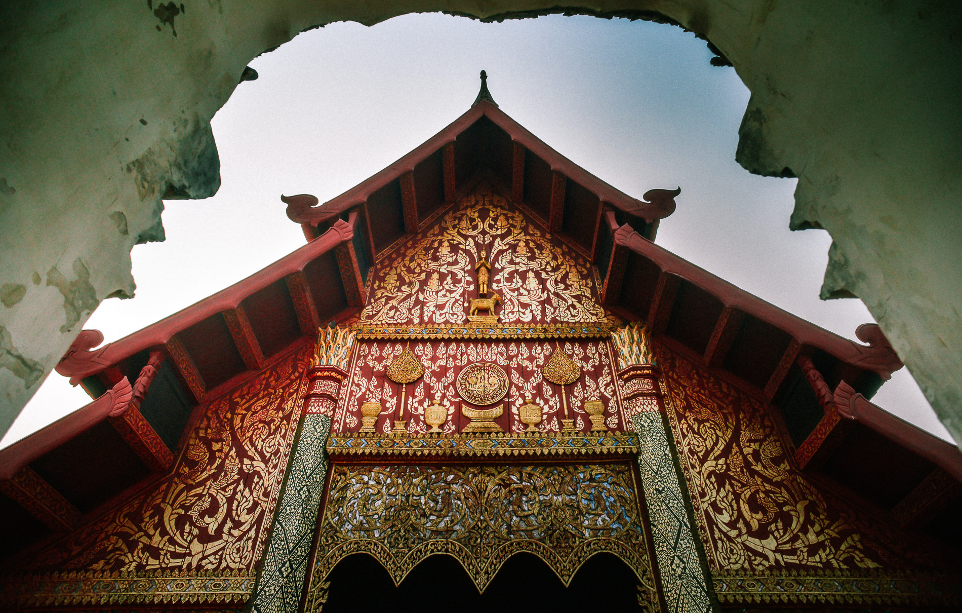 Nikon D610 + AF Nikkor 20mm f/2.8 sample photo. Wat prathat lampang luang photography