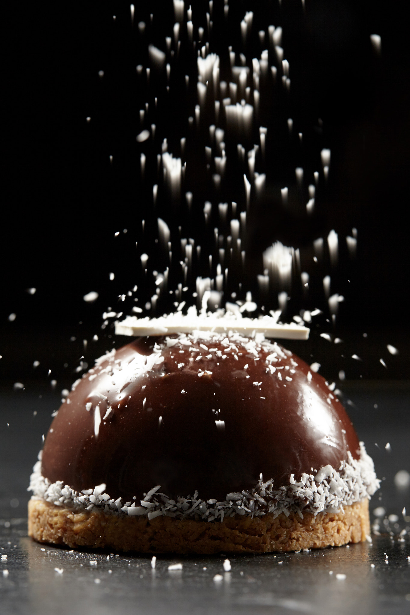 Canon EF 100mm F2.8L Macro IS USM sample photo. Dome chocolat photography