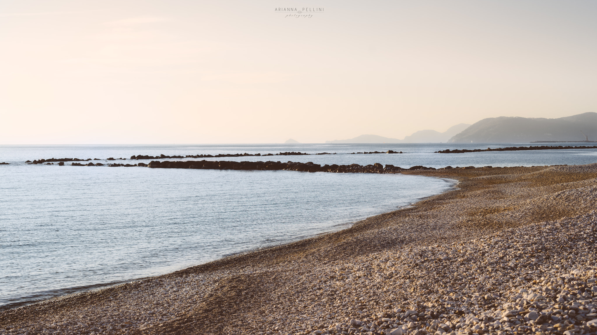 Sony a7R + Sony DT 50mm F1.8 SAM sample photo. Sea shades photography