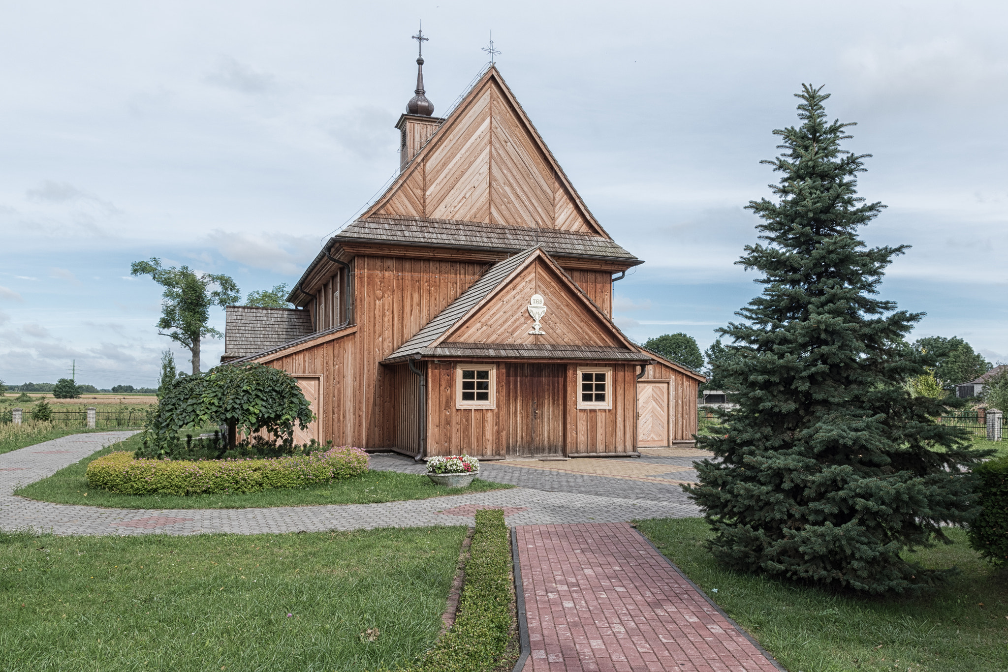 Sigma 17-50mm F2.8 EX DC OS HSM sample photo. The church of st. michael the archangel photography