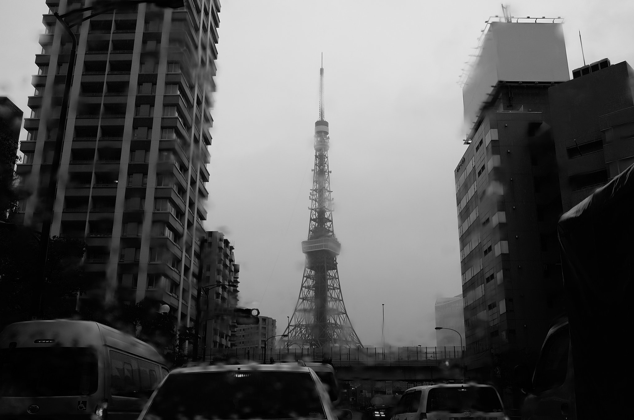 Leica T (Typ 701) + Summicron T 1:2 23 ASPH. sample photo. Tokyo tower in the rain photography