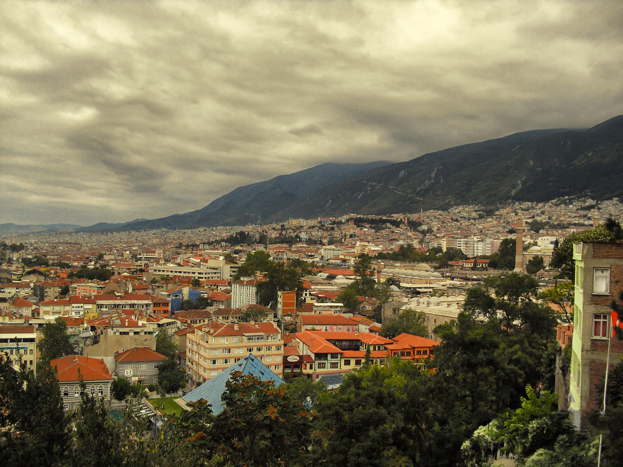 Casio Exilim EX-Z33 sample photo. Cloudy day in bursa photography