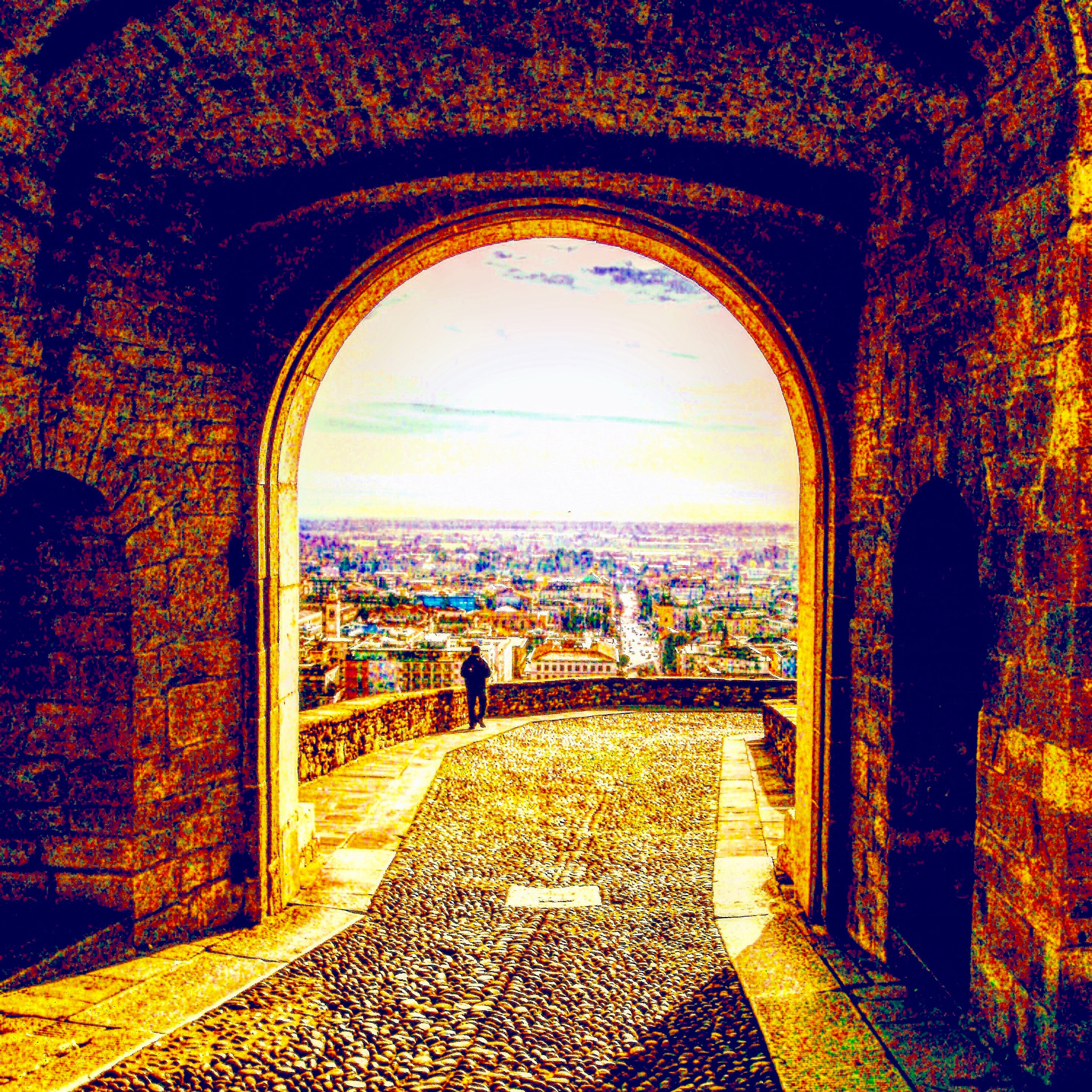 TRAVELER XS 40 sample photo. Gate photography