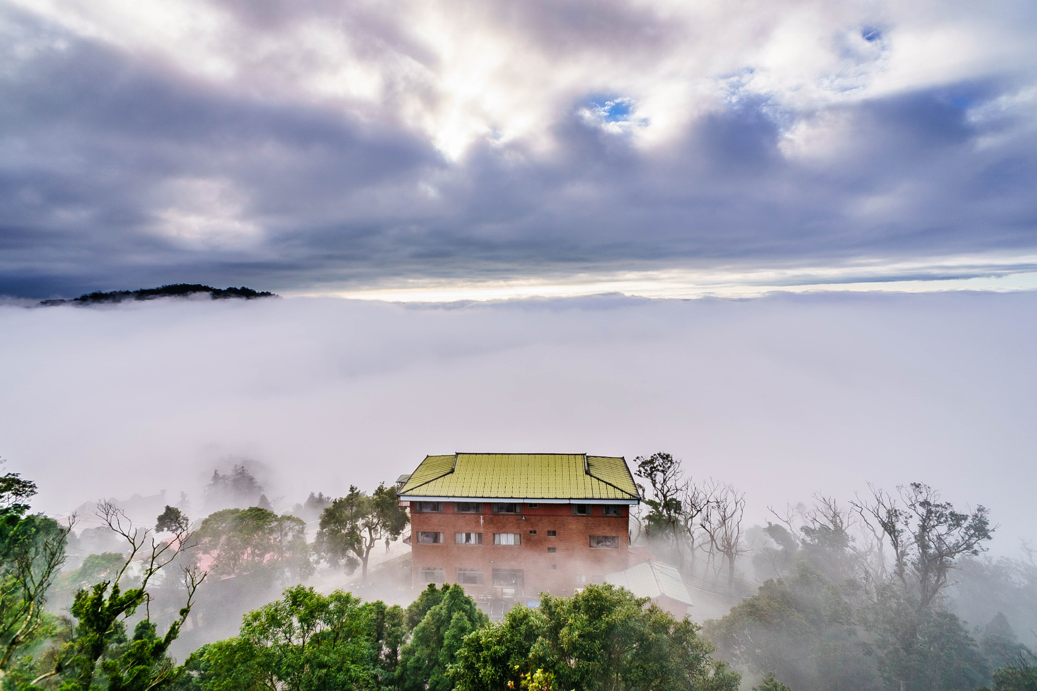 Sony a6000 + Sony E 16mm F2.8 sample photo. Sea of clouds photography