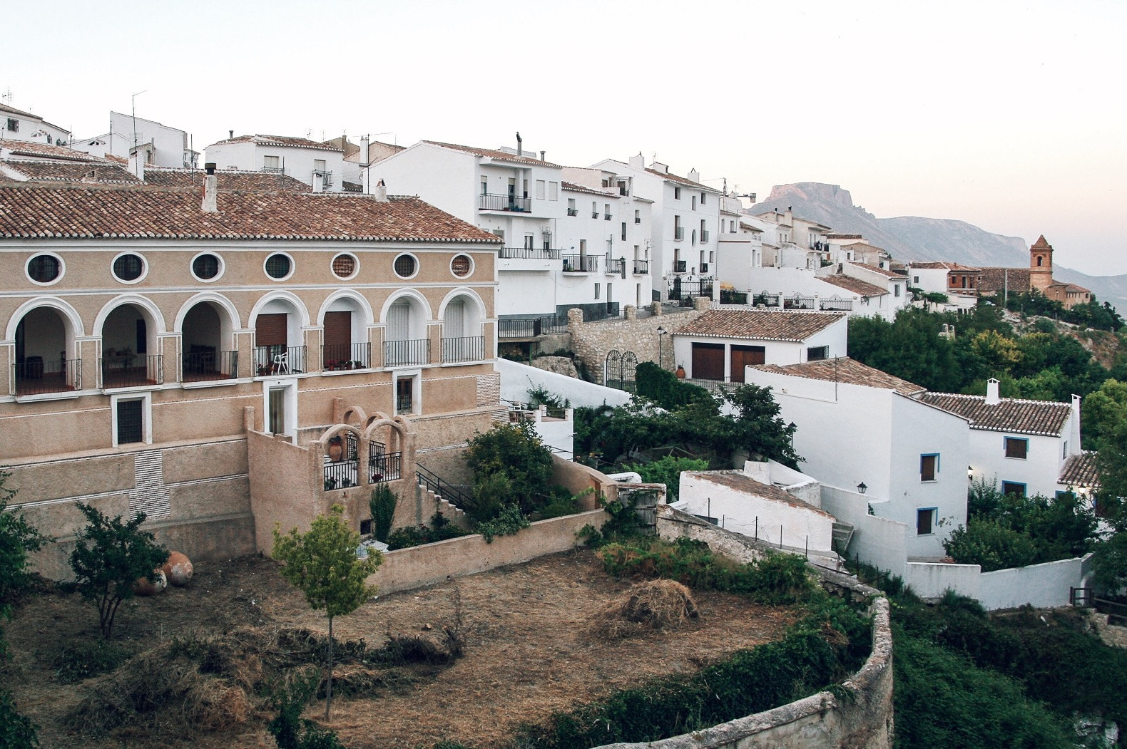 Canon EOS 400D (EOS Digital Rebel XTi / EOS Kiss Digital X) + Tamron AF 18-250mm F3.5-6.3 Di II LD Aspherical (IF) Macro sample photo. White houses in the village of velez rubio in andalucia spain photography