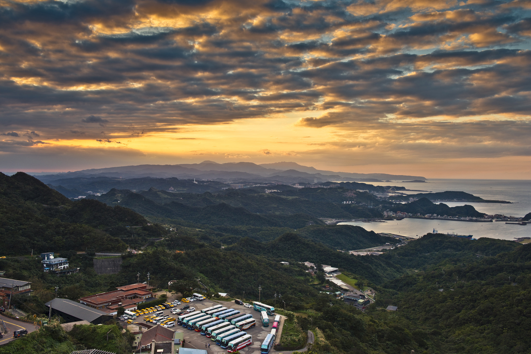 Nikon D800 + Nikon AF Nikkor 50mm F1.4D sample photo. Sunset jiufen photography