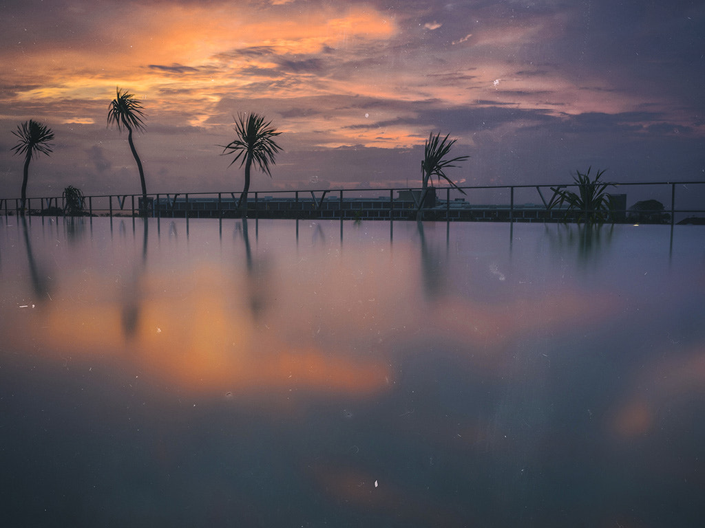 Sony a7R + Sony FE 28-70mm F3.5-5.6 OSS sample photo. Lounge photography