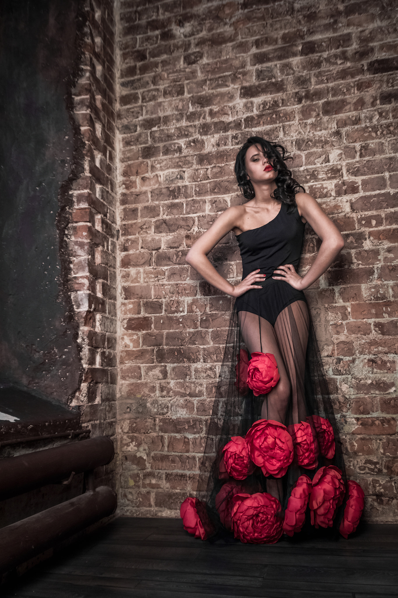 Sigma 18-250mm F3.5-6.3 DC OS HSM sample photo. Mila in roses dress photography
