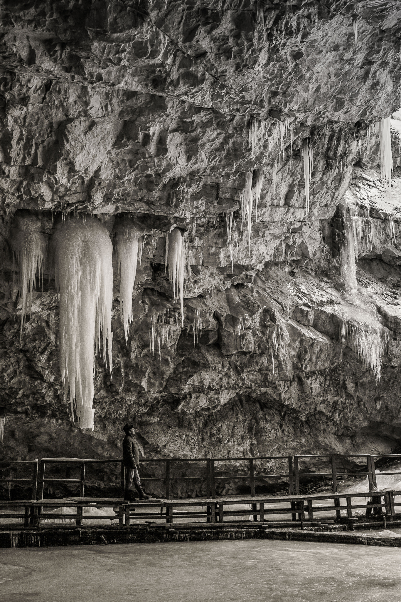 Nikon D7100 sample photo. Inside cave scarisoara photography