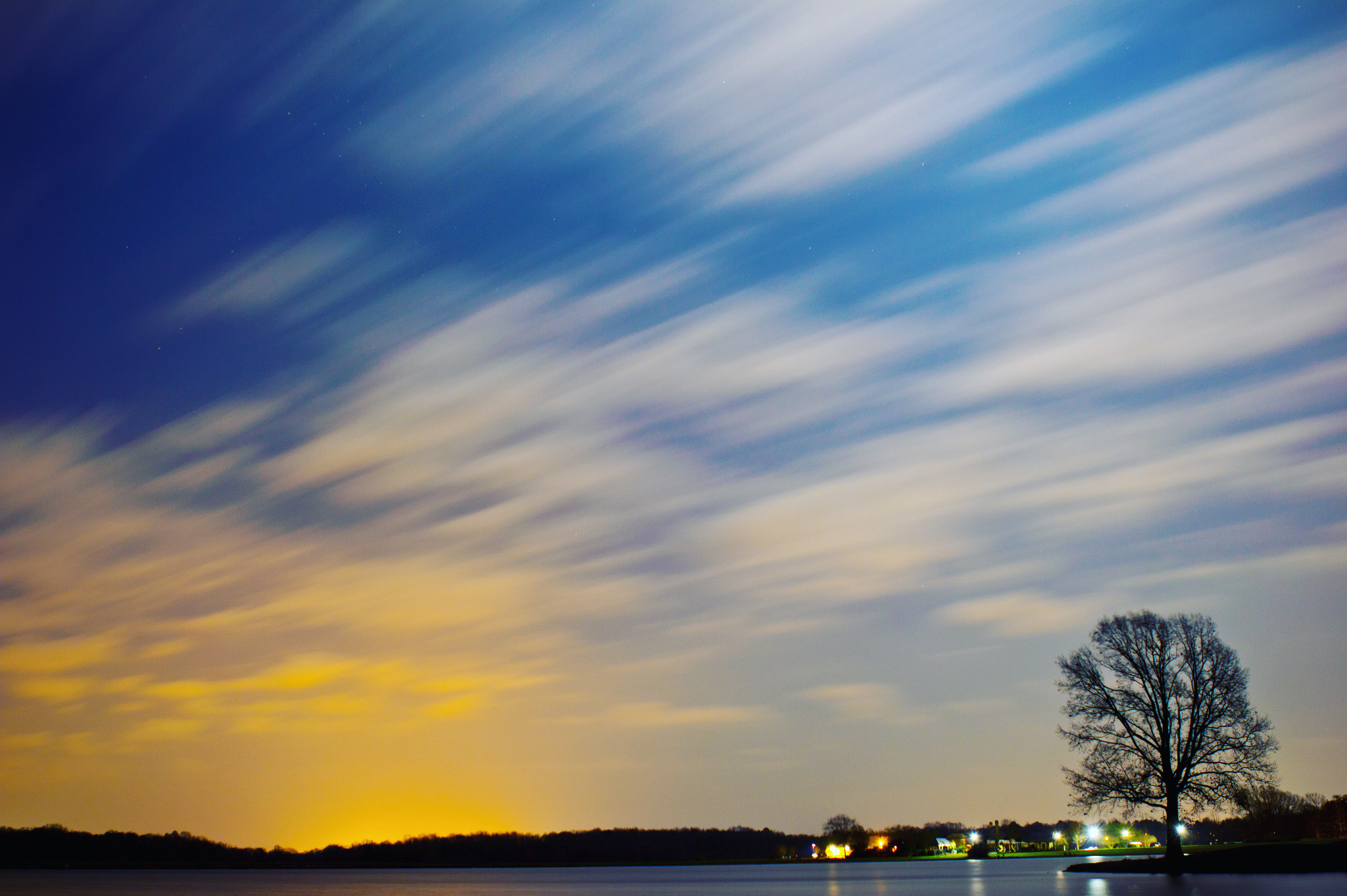 Canon EOS 60D + Canon EF 24-70mm F2.8L USM sample photo. Windy night. photography