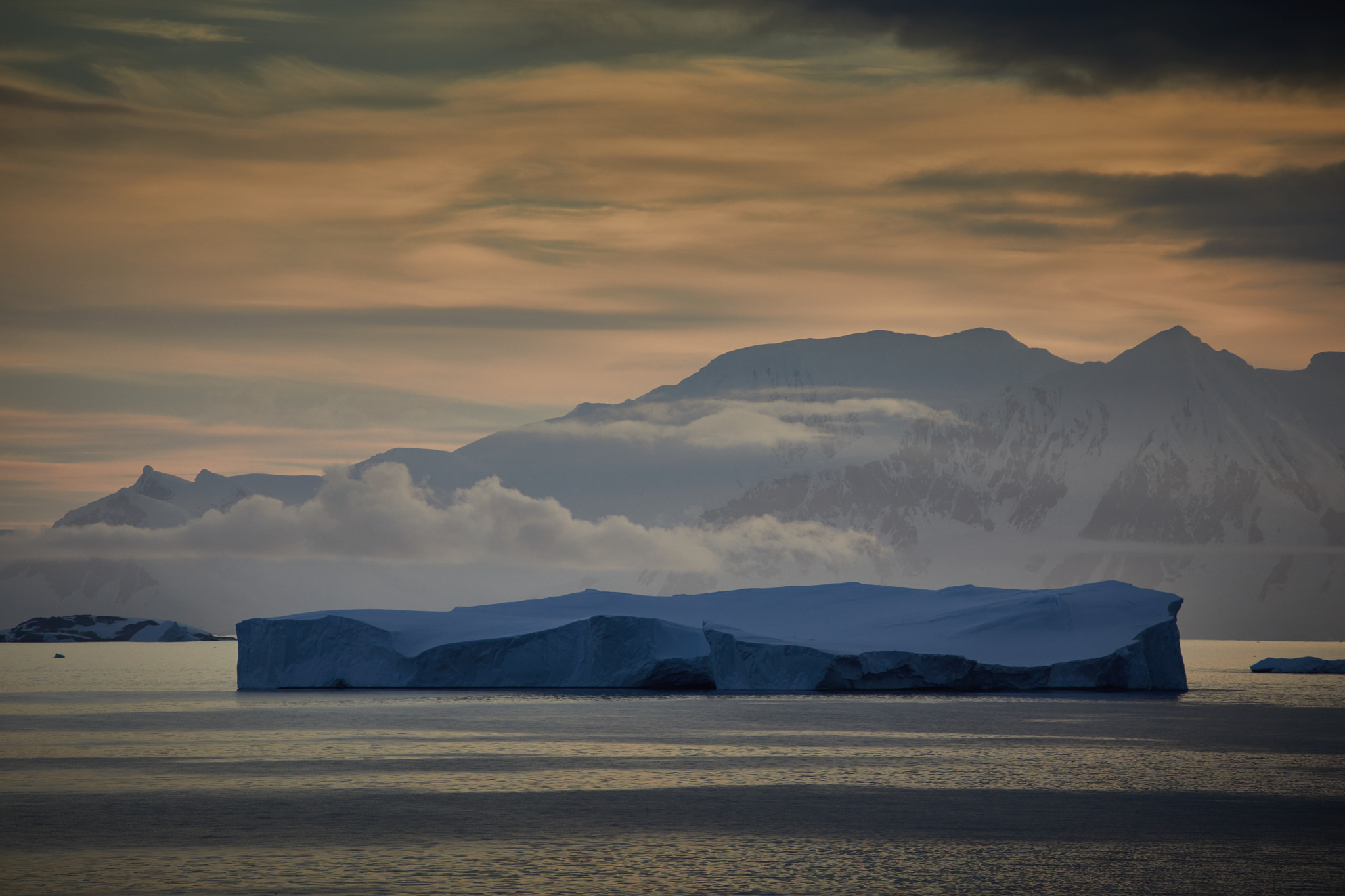 Canon EF 70-300mm F4-5.6L IS USM sample photo. Iceberg v photography