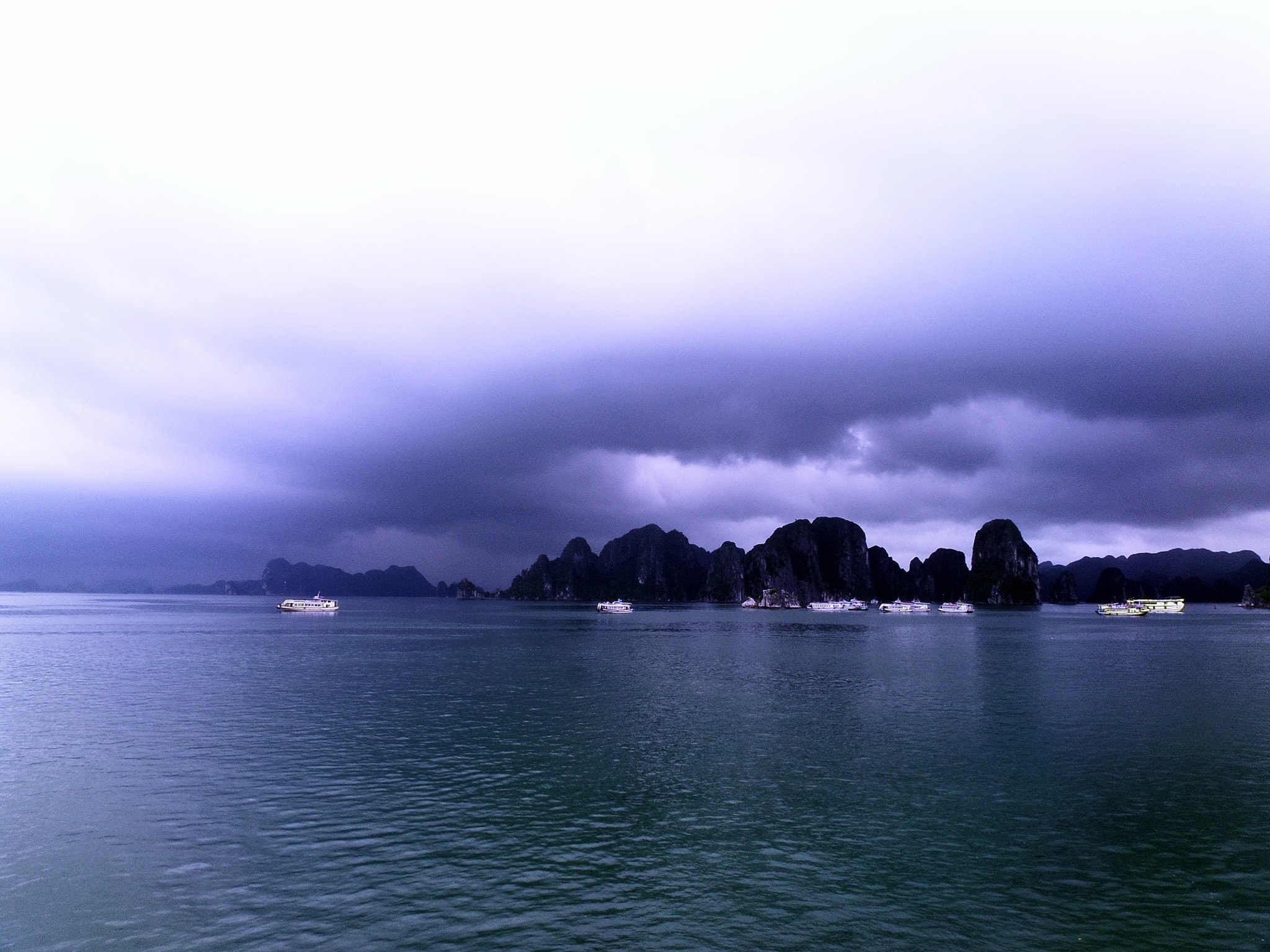 Samsung WB250F/WB251F/WB252F sample photo. A storm is brewing photography