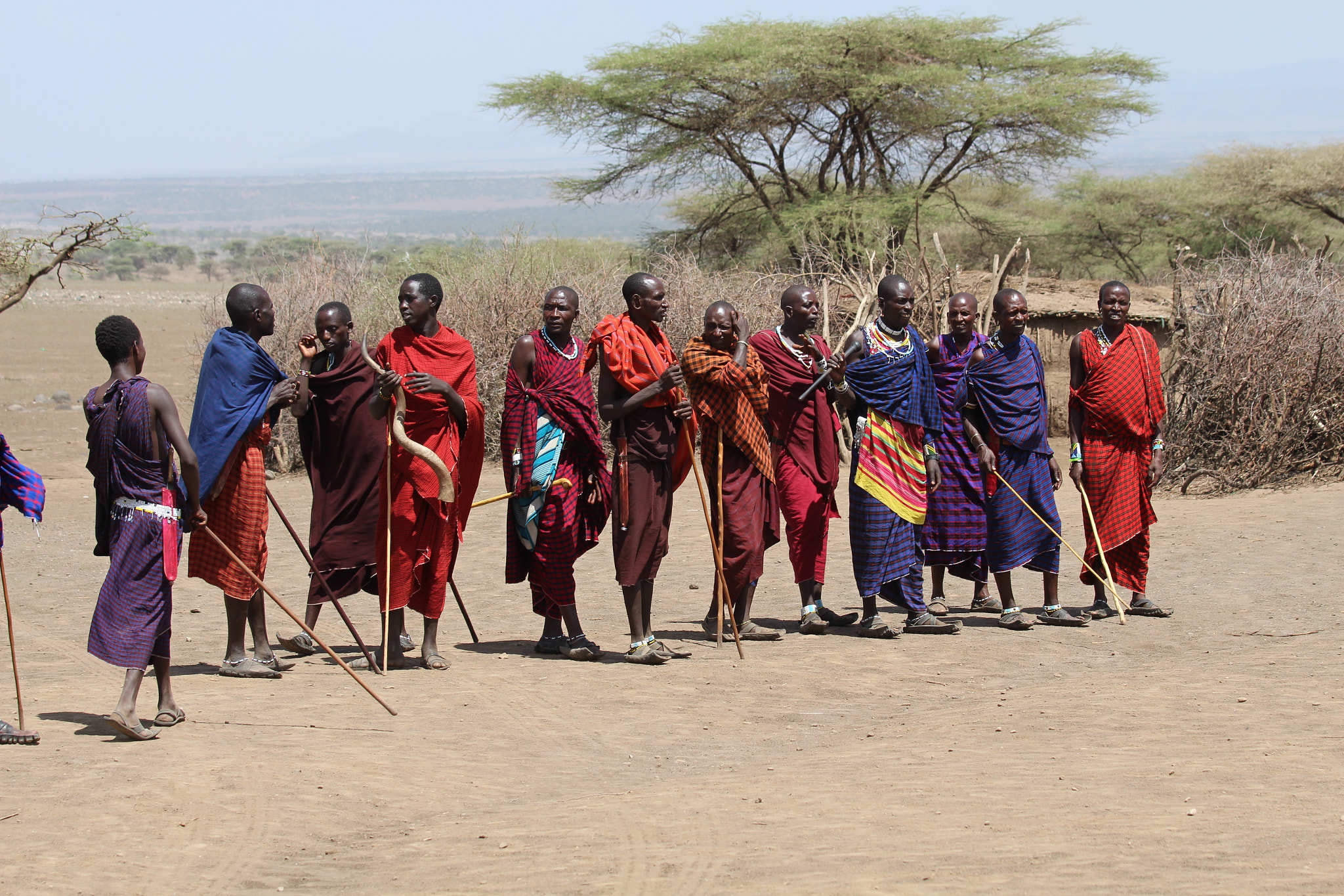 Canon EOS 650D (EOS Rebel T4i / EOS Kiss X6i) + Canon EF 70-200mm F4L IS USM sample photo. Massai-people in tanzania photography