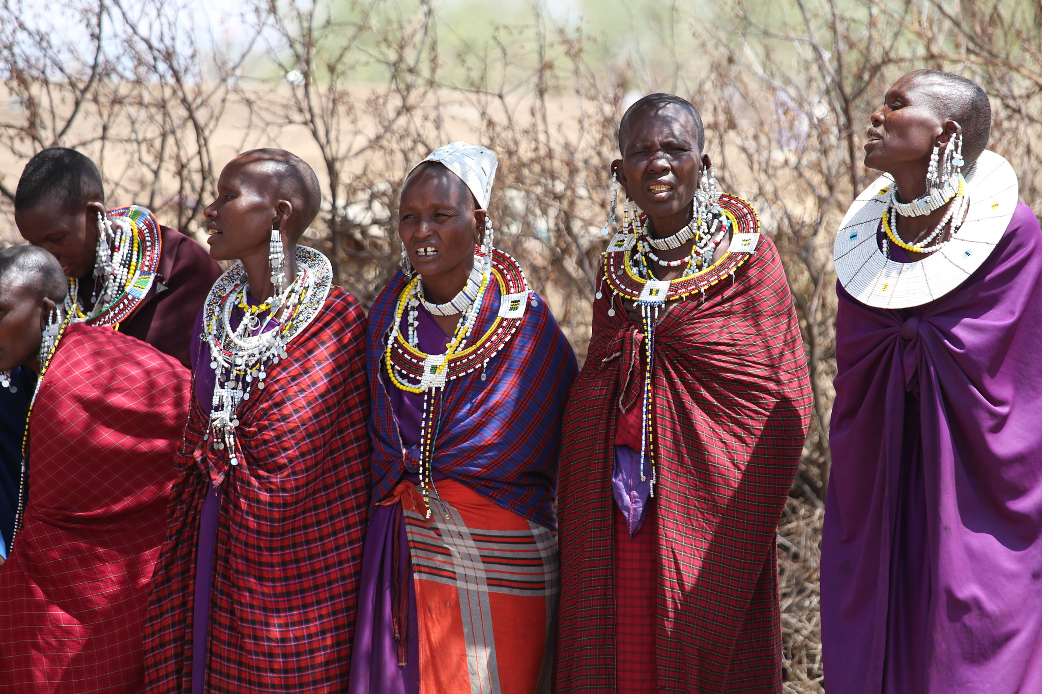 Canon EOS 650D (EOS Rebel T4i / EOS Kiss X6i) + Canon EF 70-200mm F4L IS USM sample photo. Massai-people in tanzania photography