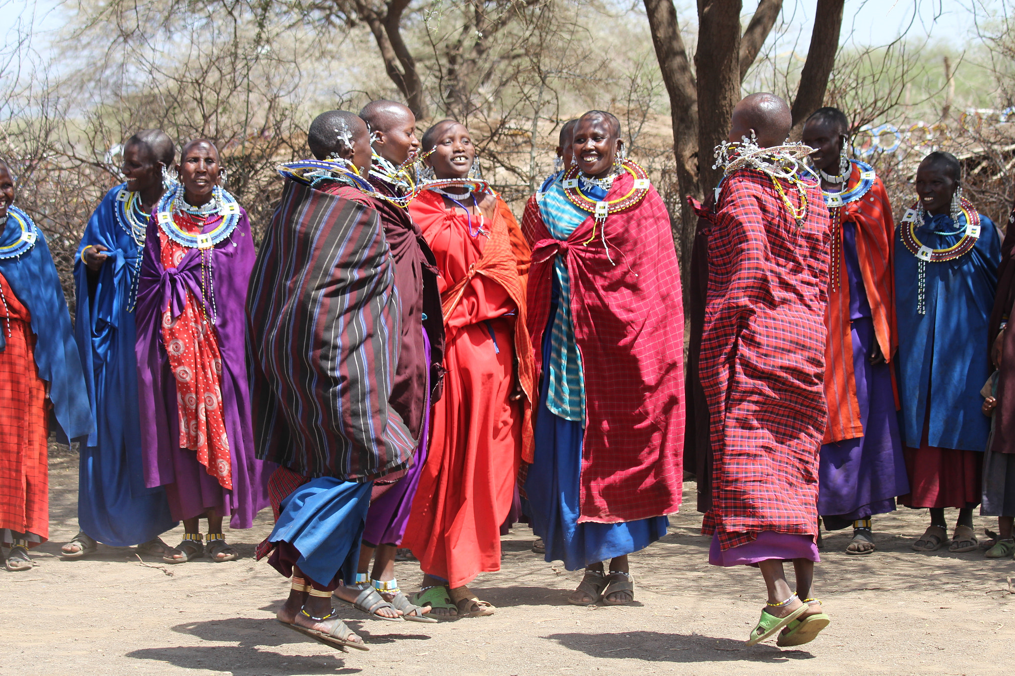 Canon EOS 650D (EOS Rebel T4i / EOS Kiss X6i) + Canon EF 70-200mm F4L IS USM sample photo. Massai-people in tanzania photography