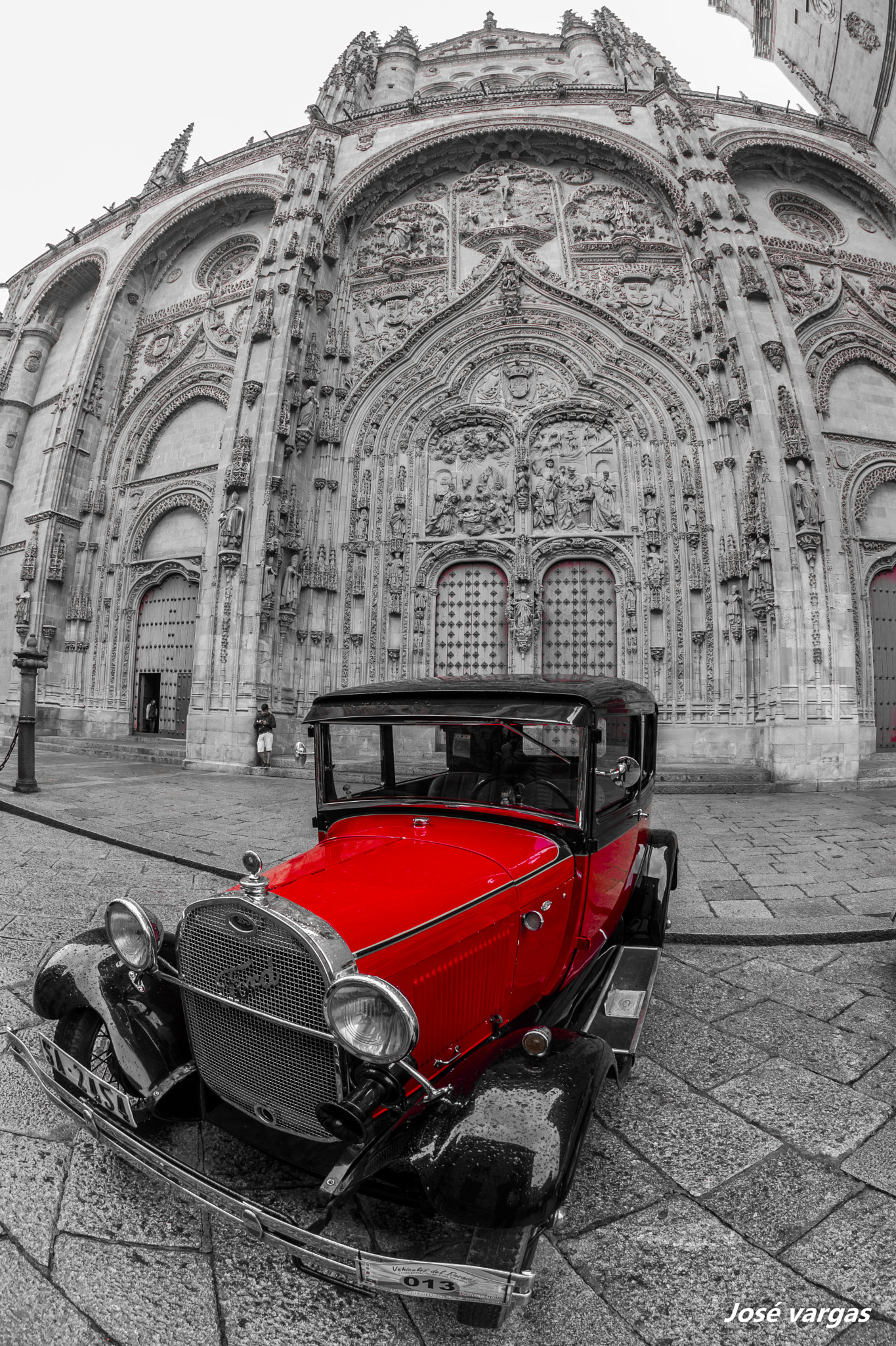 Nikon AF DX Fisheye-Nikkor 10.5mm F2.8G ED sample photo. Fachada catedral de salamanca. photography