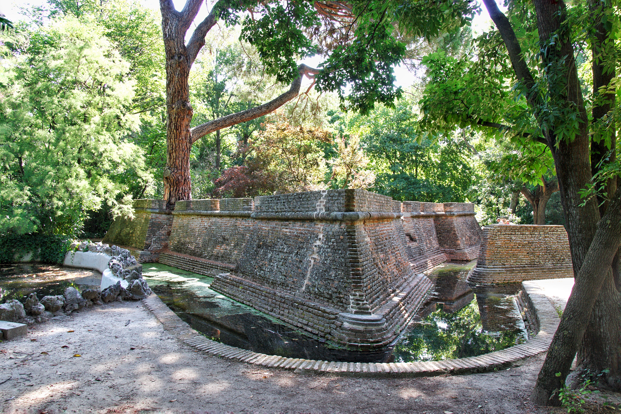 Canon 17-50mm sample photo. Parque de el capricho en madrid photography