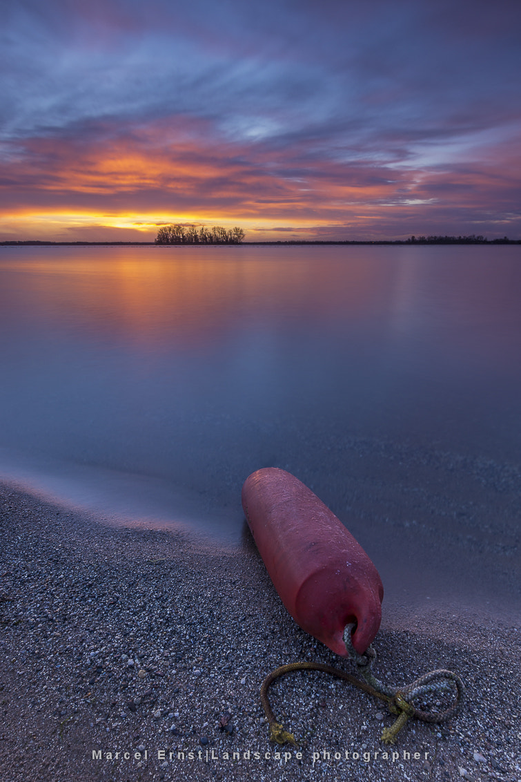 Sony SLT-A77 sample photo. The lonely fender photography