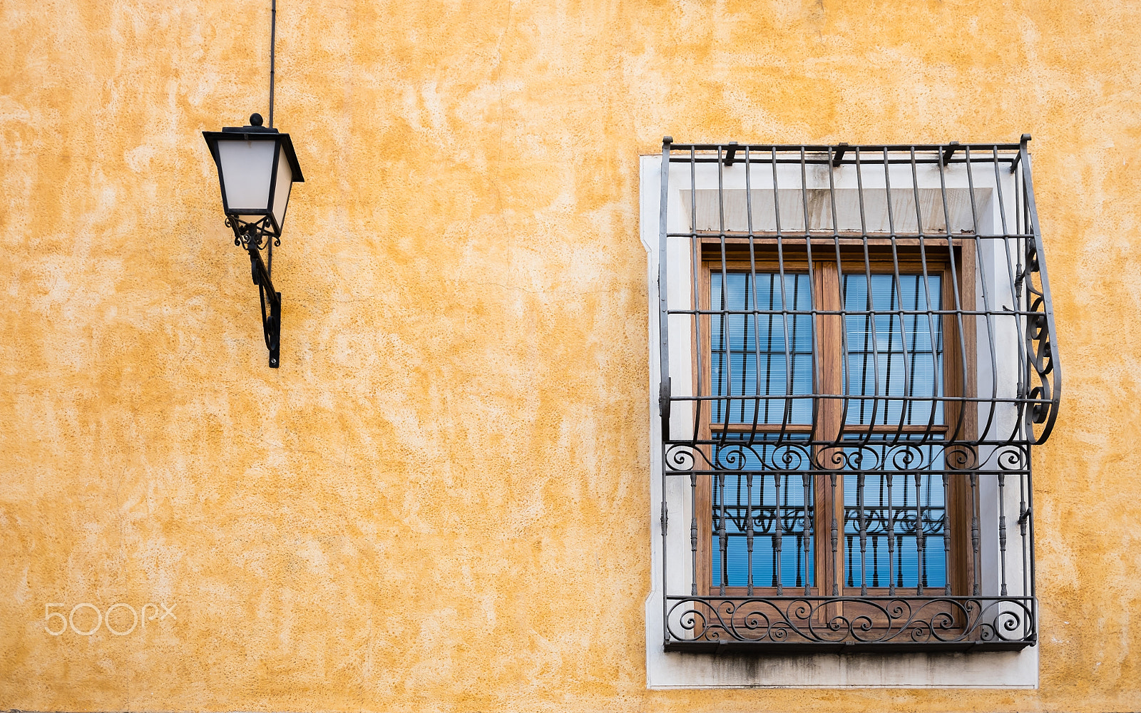 Fujifilm X-E2S sample photo. Facade of old house photography