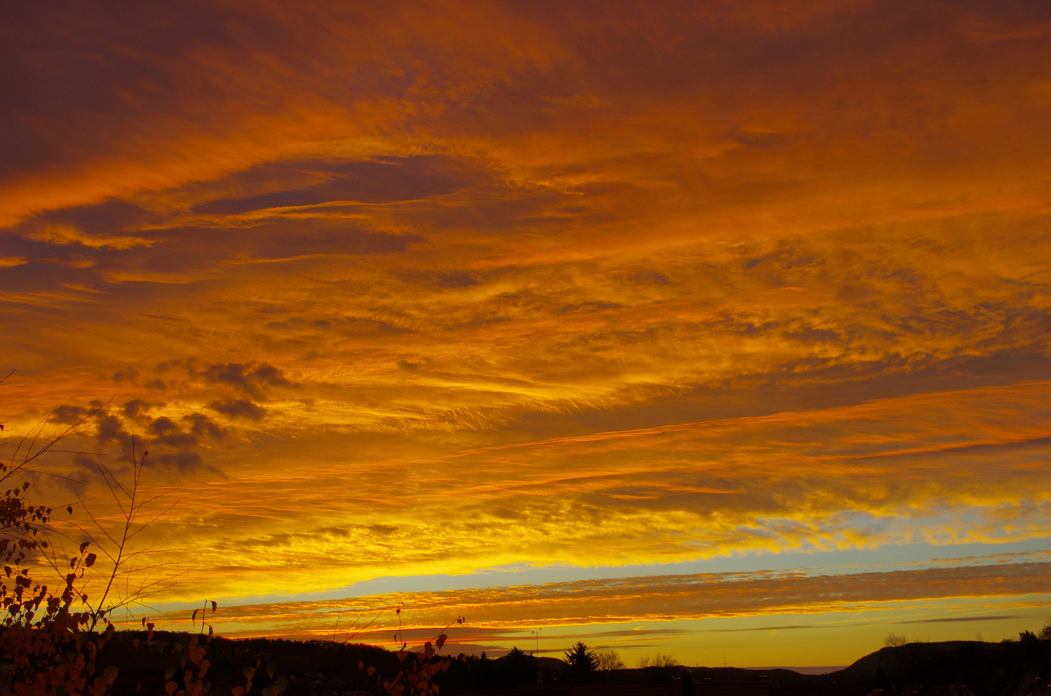 Pentax K-5 + Pentax smc DA 18-55mm F3.5-5.6 AL sample photo. Like fire in the sky! photography