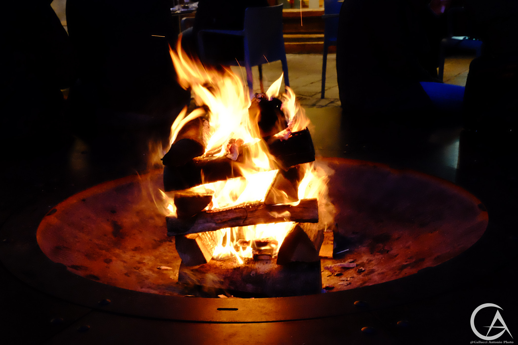 Fujifilm X-T10 + Fujifilm XF 27mm F2.8 sample photo. The fire photography
