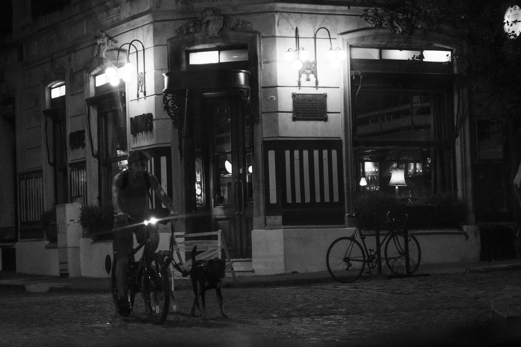 24-200mm F2.8 sample photo. Nochecitas de san telmo x photography